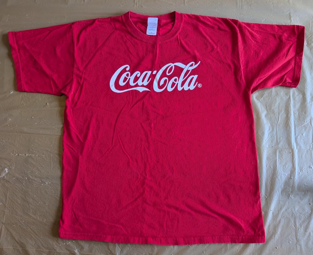 Vintage 90’s Coca Cola Red T Shirt Mens Size XL Gildan Activewear Cotton