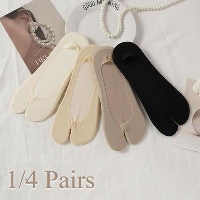 Women's Ice Silk Two Toe Invisible Socks Silicone Non-Slip Split Toe Boat Socks Thin Breathable Sweat Absorbing Summer No Show Socks