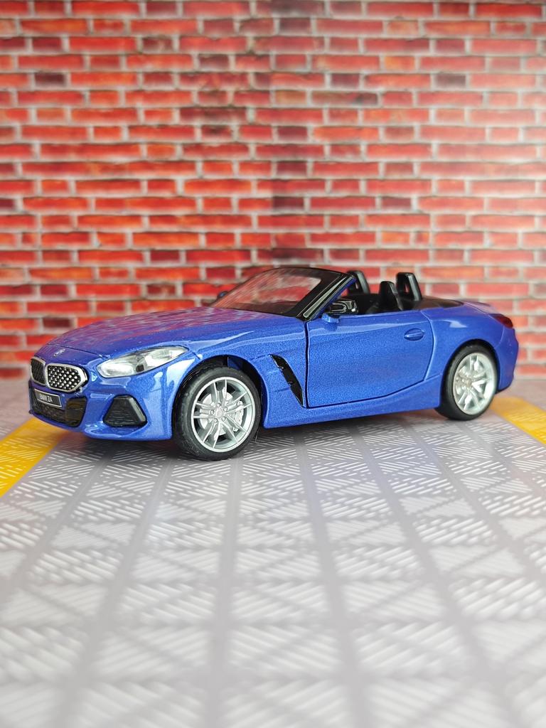 1:30 Simulations-BMW Z4 M40i Leichtmetall-Automodell Cabrio-Supersportwagen Türen können geöffnet werden hat simulierte Sound- und Lichtfunktionen