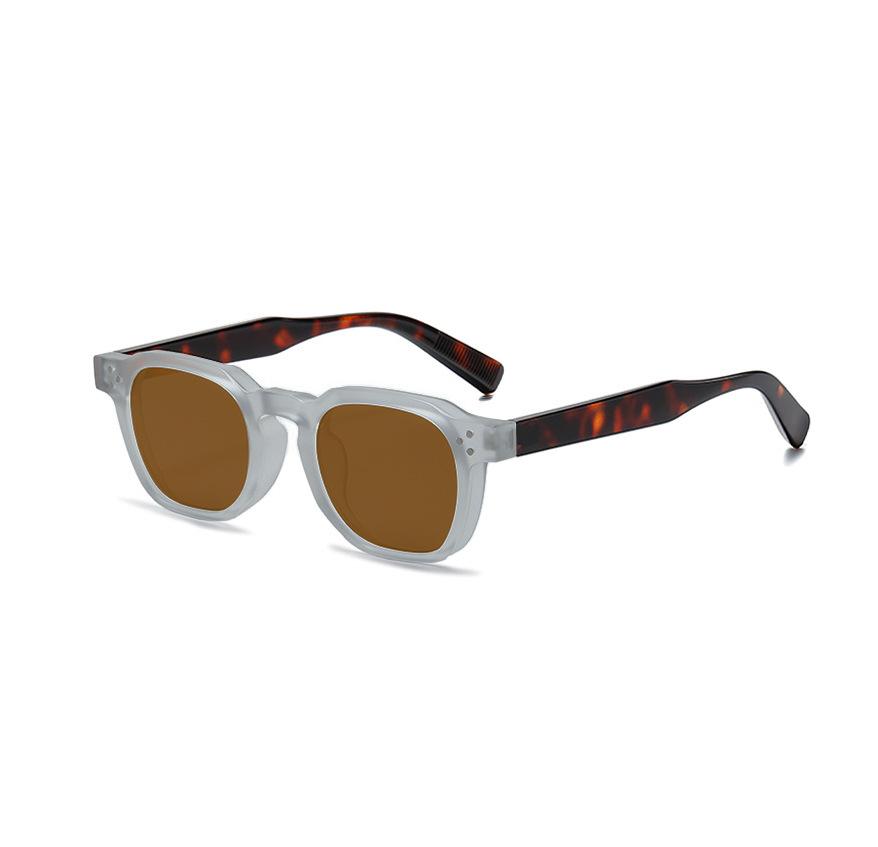 Fashion Men Sunglasses Square Frame Personalized Design Sun Glasses Women Trending Retro Rivets Sunglass UV400
