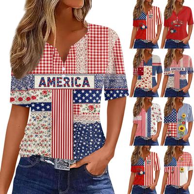 Damski Casualowy T-shirt z Nadrukiem na Dzień Niepodległości, z Dekoltem V, Krótkim Rękawem i Guzikami