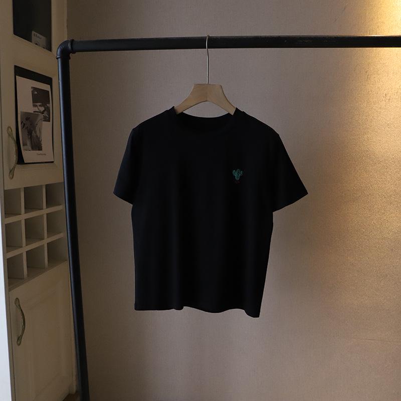 

[Би Чжэн] 2025 Лето Корейский стиль Футболка женская универсальная с вышивкой, круглый вырез One Size чёрный