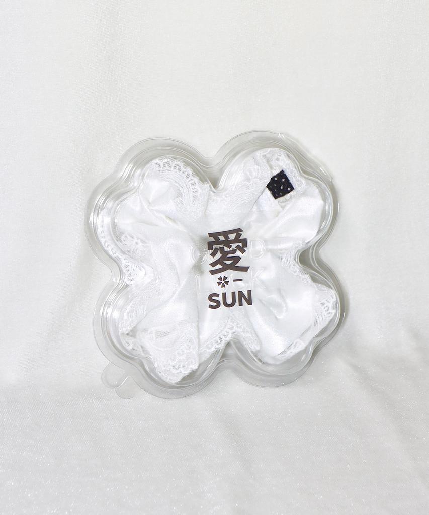 Sunae Rock Silk Scrunchie_White