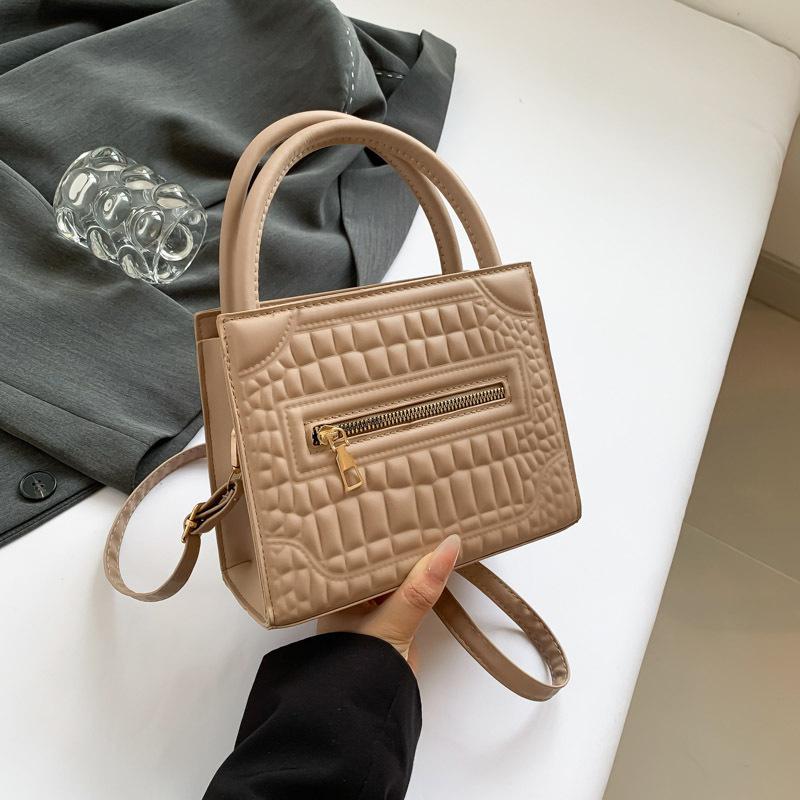 Fashionable Handbag for Women with Niche Casual Small Square Bag Korean Fashion Bag Women's New One-shoulder Crossbody Bag