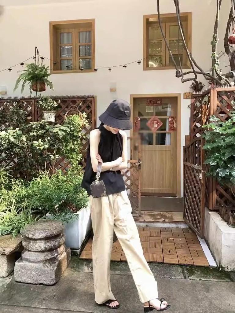 Chic French Blue Pleated Sleeveless Halter Top for Women - Trendy Summer Design