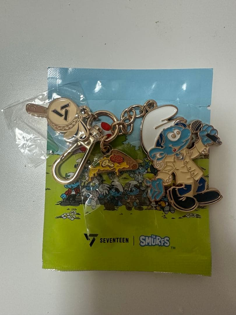 [USED] SEVENTEEN SMURFS Isaac Toast Key Ring DK