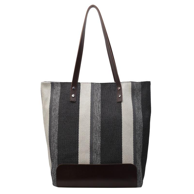 New Trendy Women's Striped Shoulder Bag Fashionable Casual Large Capacity Handbag Texture Commuter Armpit Tote Bag