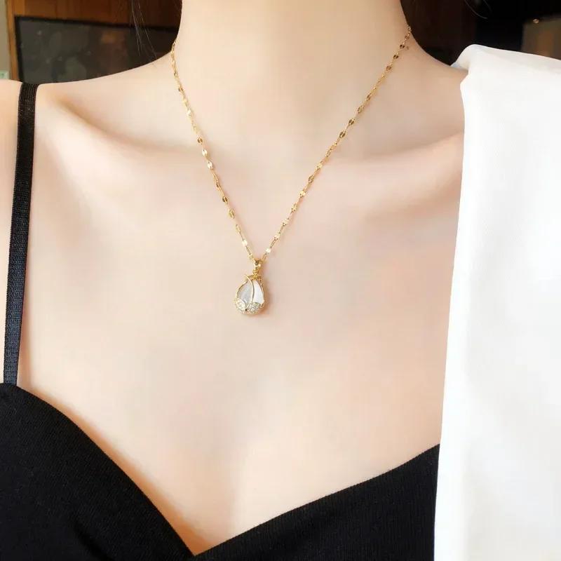 New Korean Fashion Tulip Pendant Necklace Premium Niche Design Jewelry Clavicle Chain Women's Fashionable Temperament Jewelry