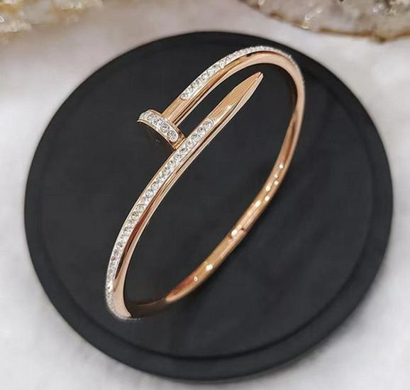 Women's Starry Sky Titanium Steel Bracelet: Fashionable, Simple, Diamond-Studded Nail Bangle, High-End Versatile Jewelry