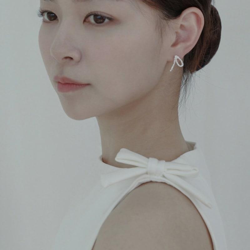 Mouvebament Pure Ribbon Earring_SIlver925