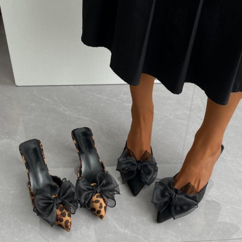 Fashion Ladies Shoes 2025 Summer Plus Size Women’s Slippers Bow Tie Pointed Toe Thin Heel Slippers for Dress Fashion Closed Toe Sandals