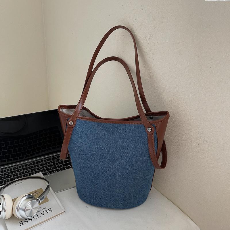 New Korean Style Patchwork Shoulder Bag Large Capacity Denim Tote Handbag for Women Fashiable and Versatile Commuting Bag