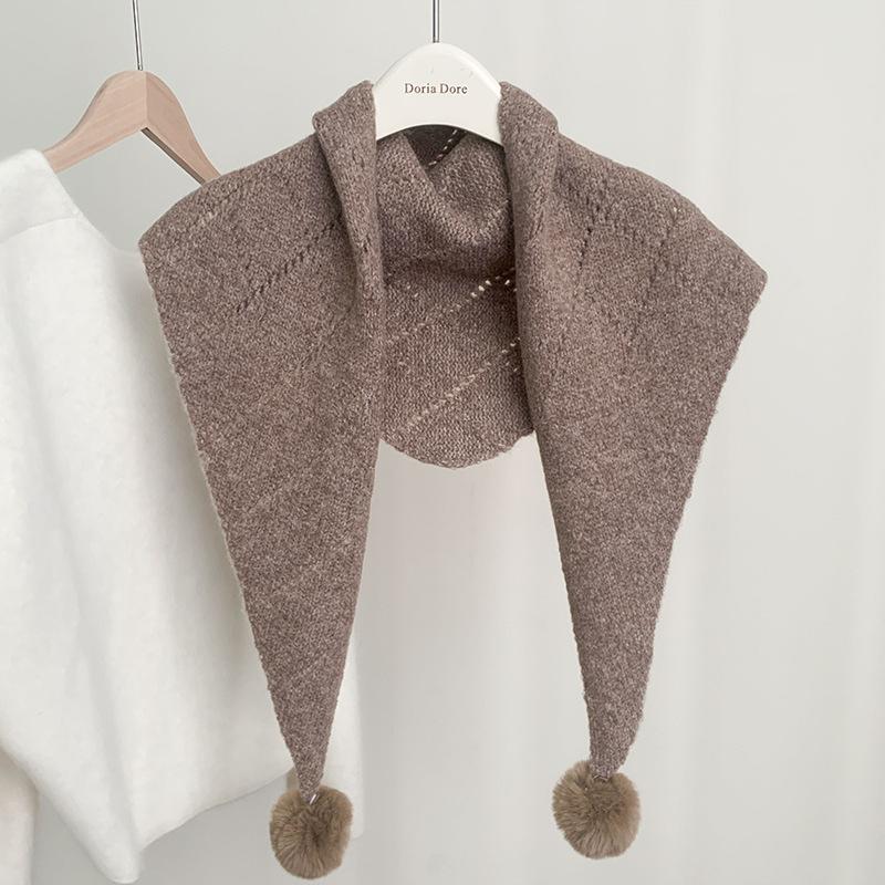 

New Fashionable Fur Ball Detachable Knitted Shawl Versatile Neck Gaiter Warm Triangular Scarf for Women in Winter 130*40*80cm
