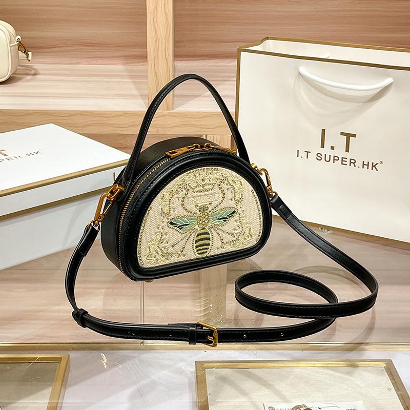 Guangzhou Women's High-end Embroidered Leather Bag, Women's New Bee Bag, Women's Versatile Single Shoulder Crossbody Small Bag