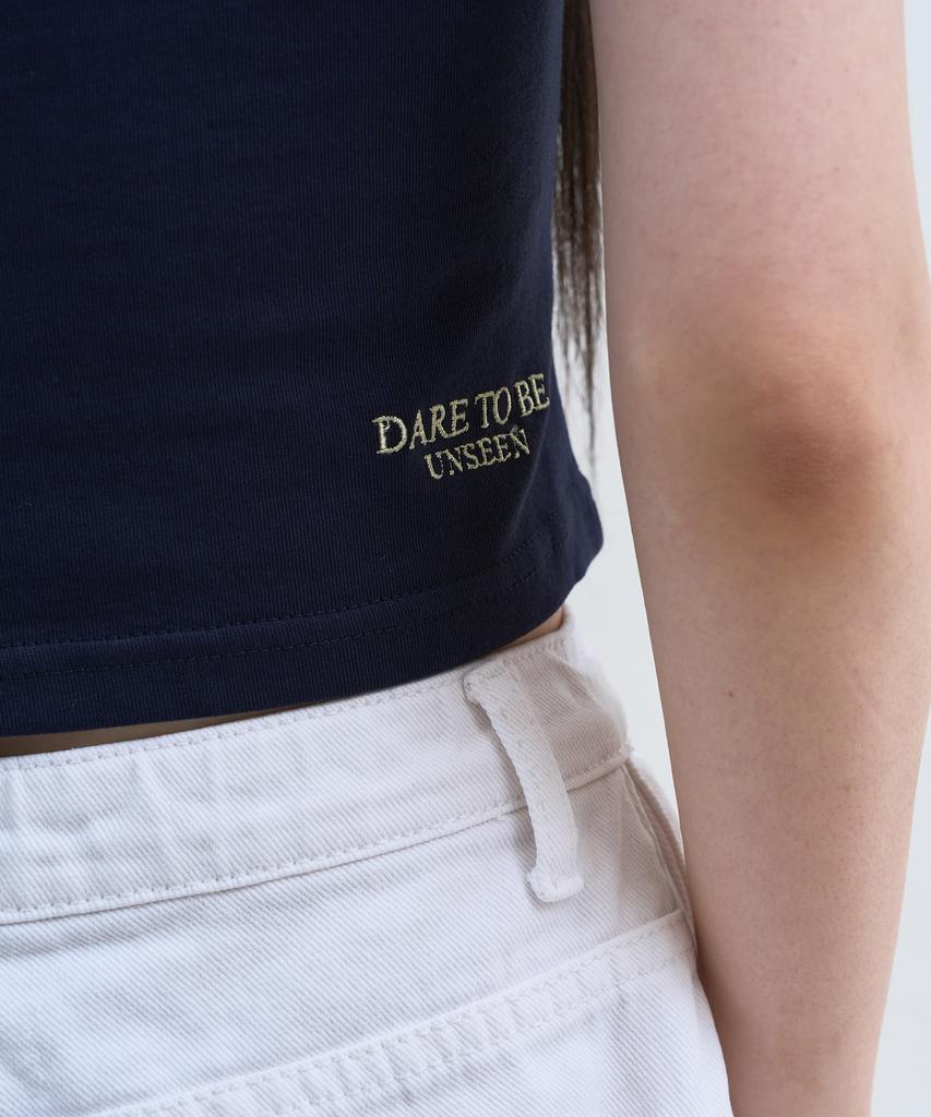 Yuseuteule Waist Embroidered Short Sleeve T-Shirt (Navy)