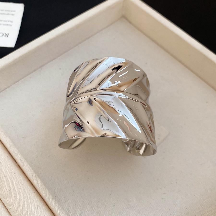 Metallic Irregular Wave Texture Open Bangle Bracelet: Versatile Fashion Jewelry for Women