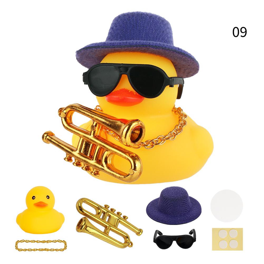 Gummi-Enten Armaturenbrett Dekorationen Schmuckstück Gelbe Ente mit Mini-Schwimmring Sonne Cowboyhut Halskette für Auto Büro Wohnkultur