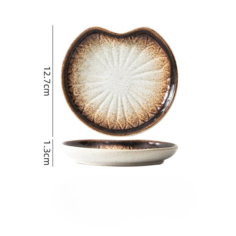 Kreatives Retro-Geschirr im japanischen Stil, Haushaltskeramik, unregelmäßiger Knochenteller, Kuchen, Snack, Obst, kleiner Teller