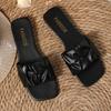Niedrige Hausschuhe mit offenen Zehen Damen Sommerschuhe Modische Falten-Schuhe Ein-Riemen-Flip-Flops