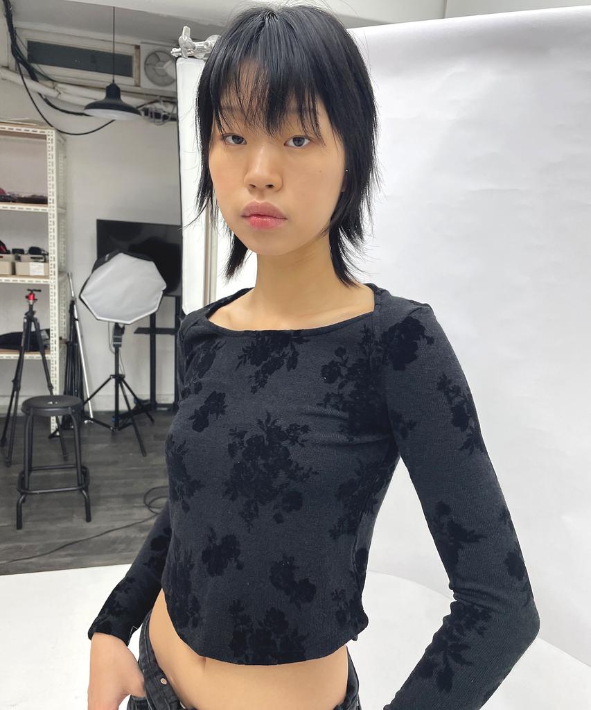 SAKK Flower Flocking Knit Top Flower Menace (Black)