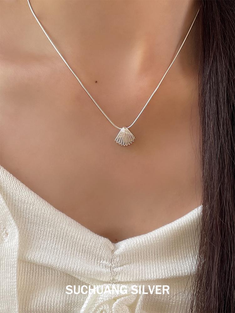 Su Chuang S925 Sterling Silver Shell Necklace for Women – High-End Versatile Scallop Texture Clavicle Chain