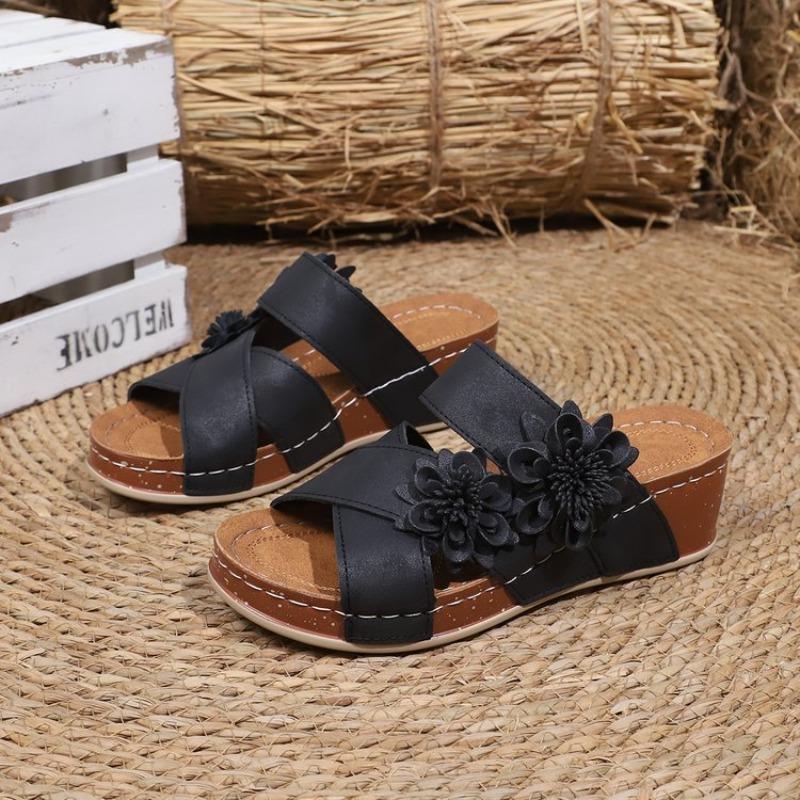 Spring and summer new slope heel open toe outer wear slippers women's sandals large size women's shoes