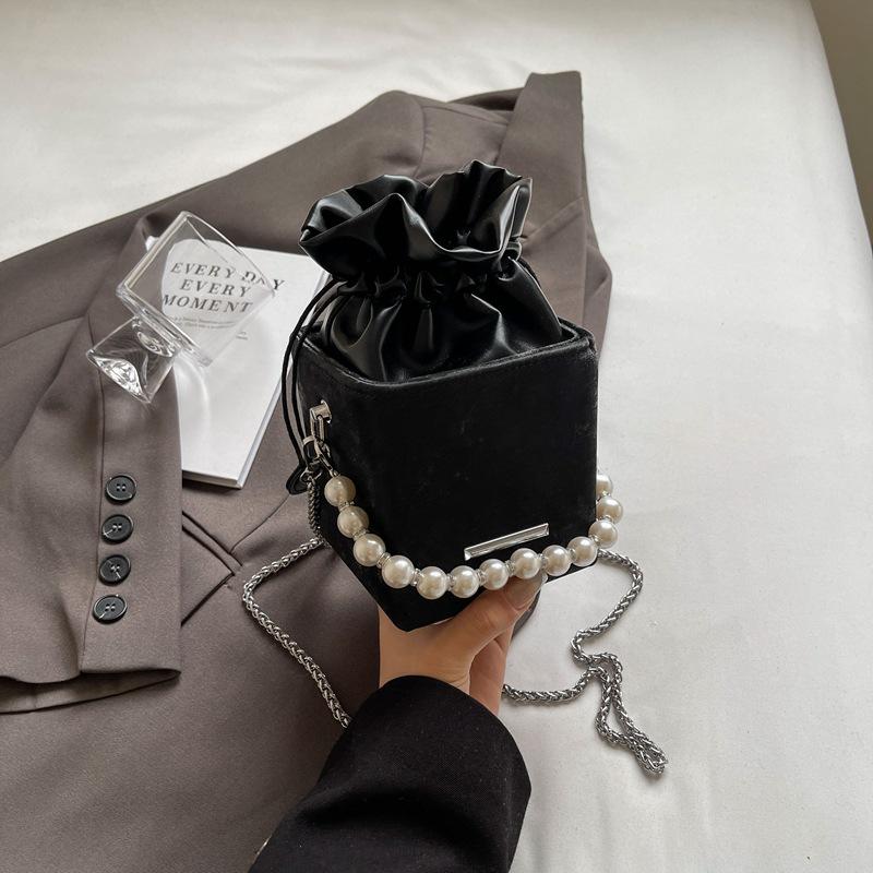 High-end small bag women's 2025 new casual chain bag fashionable and simple shoulder bag pearl messenger bag