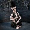 Schädel Sammlerstatue Kleiner Lese-Gentleman Figur Halloween Sitzendes Skelett mit Zylinder Retro Dekoration Hut und Anzug für Gothic Wohnen