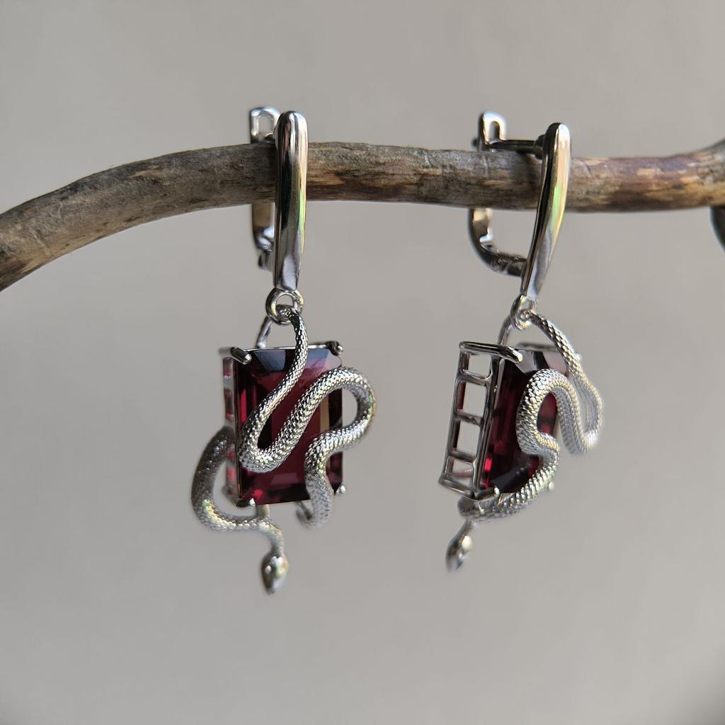 Серебряные серьги с натуральным гранатом 11.417ct (2181880)