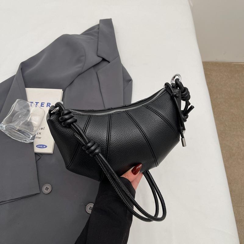 Niche dumpling bag women's new trend fashion croissant high sense versatile shoulder messenger bag