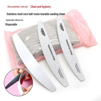 Professionelle Halbmond-Nagelfeile mit Edelstahlkern und austauschbaren grauen Schleifpapierblättern