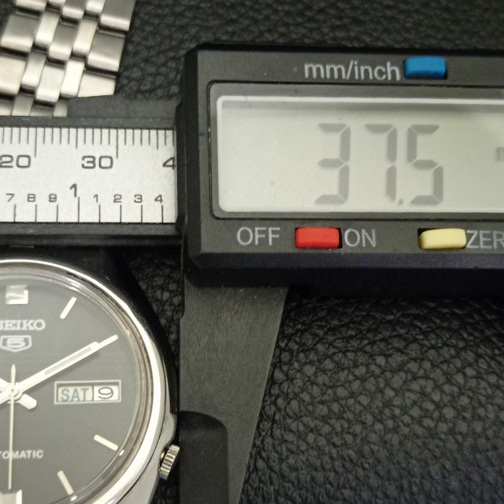 GENUINE VINTAGE SEIKO 5 AUTOMATIC JAPAN 7009A MENS BLACK DIAL WATCH A702430-5 R124-a702430