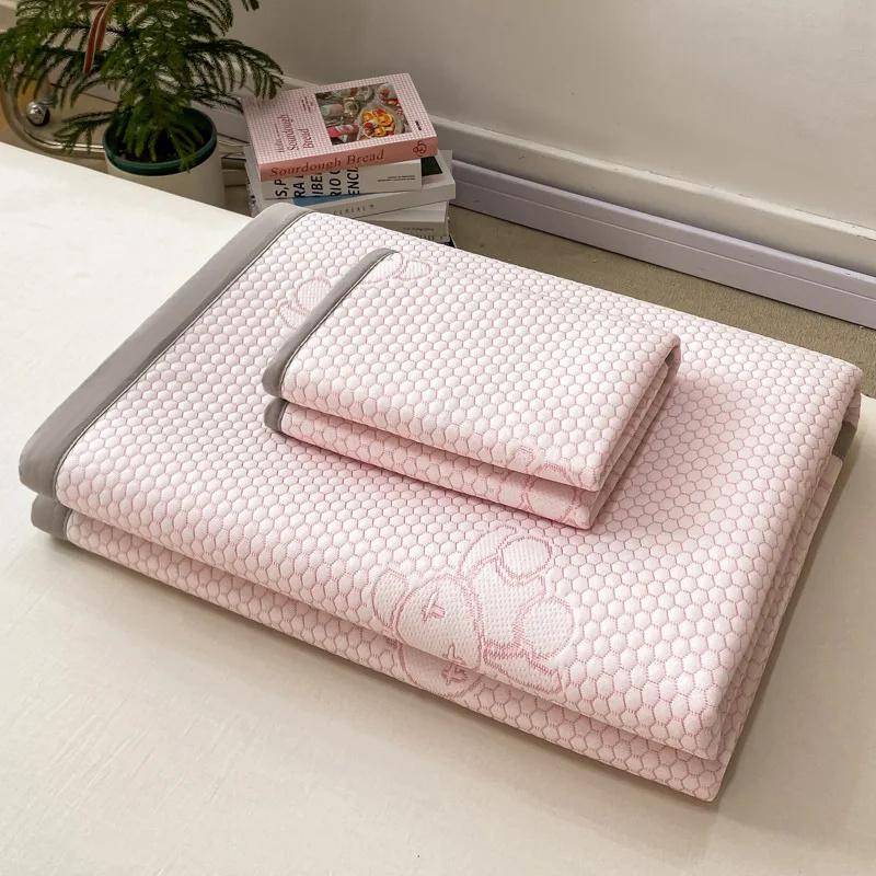 2026 Summer High-quality Ice Bean Summer Mat for Bed Air-Permeable Sleeping Naked Cooling Mat Cool Down Coolness Bed Mat Cold