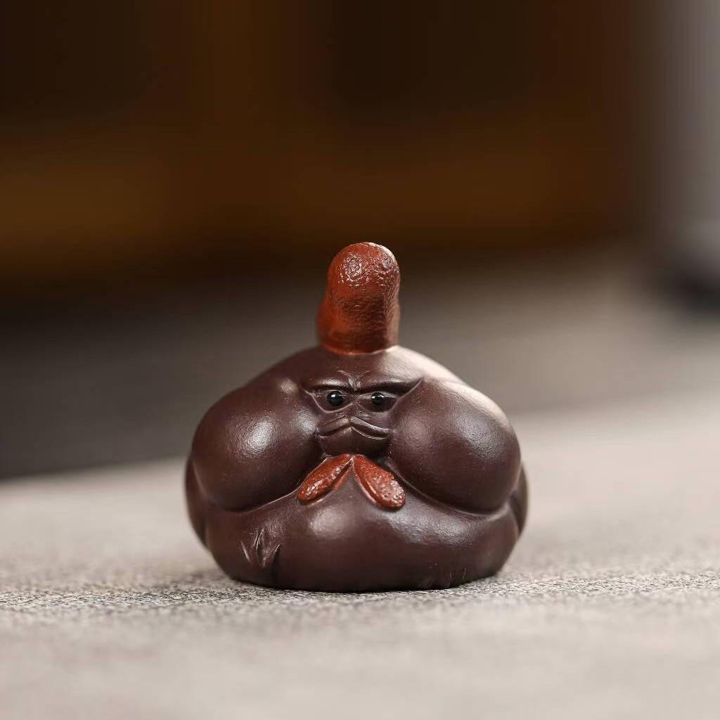 HOYIHM Yixing Zisha Chicken Tea Pet Handmade Tea Sculpture Tea Figurine Play Toys Tea Statue Ornaments Can Be Raised Supplies