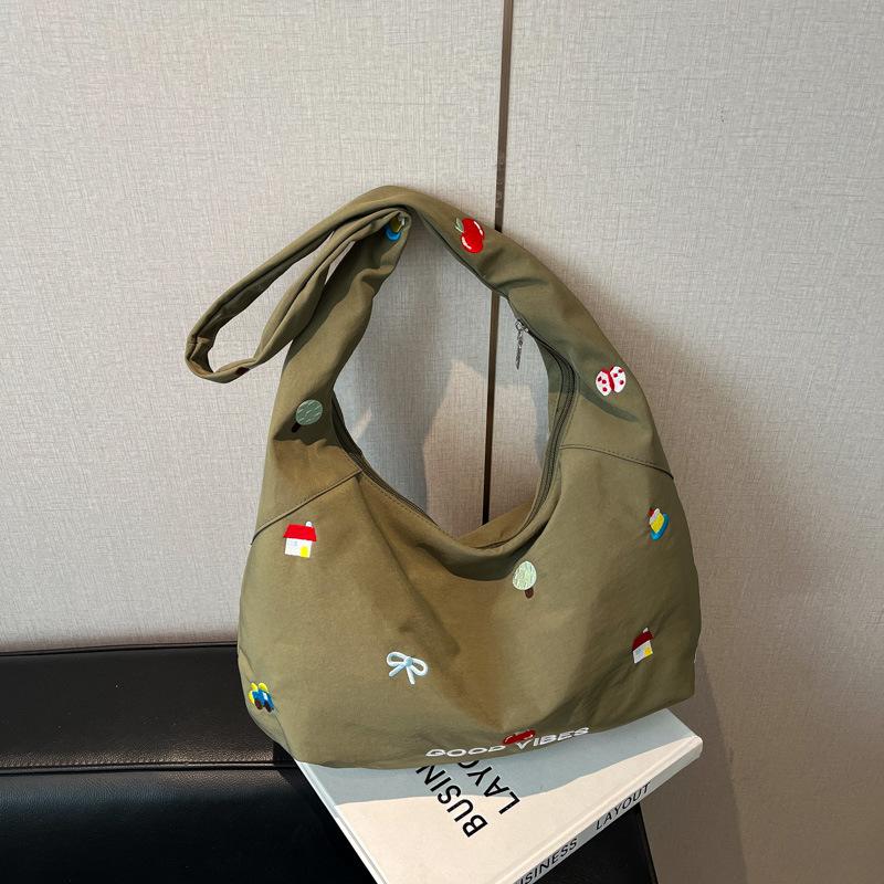 Korean version ins wind large capacity shoulder bag nylon messenger bag embroidery commuter lazy wind dumpling bag versatile bag