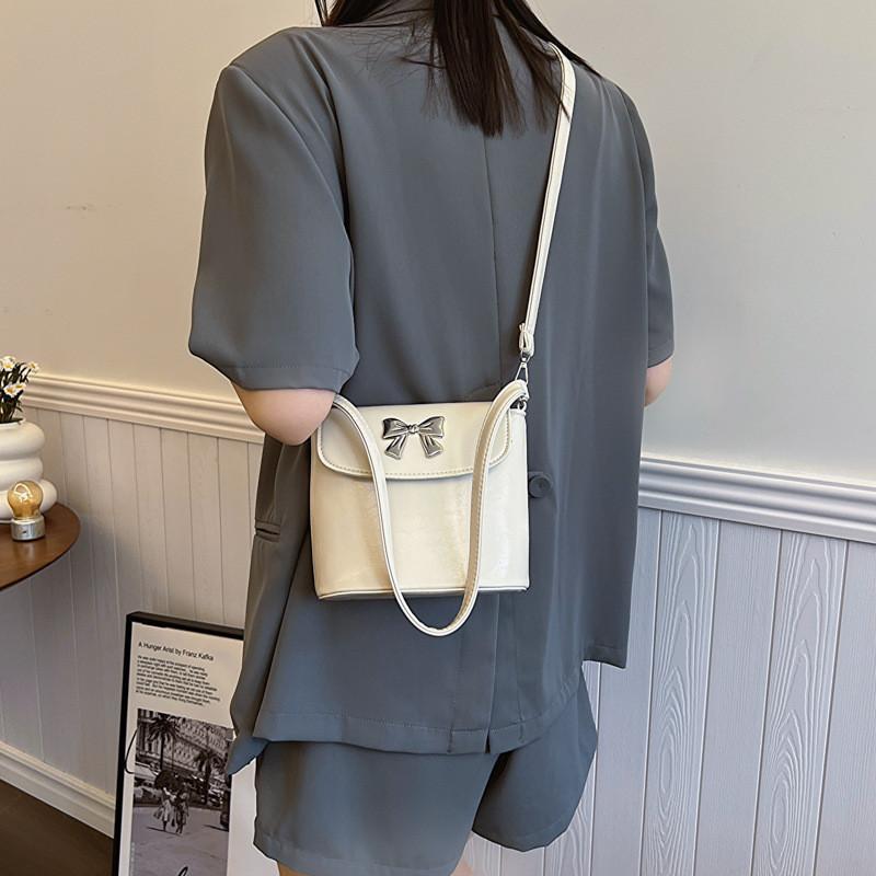 Stylish Small Square Bag 2024 New Summer Fresh Shoulder Bag For Women Chic Black