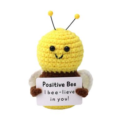 Handgemachte Gestrickte Bienenpuppe Mit Karte Heimdekoration Häkeln Energie Weihnachten Positives Geschenk Puppe Z5P7
