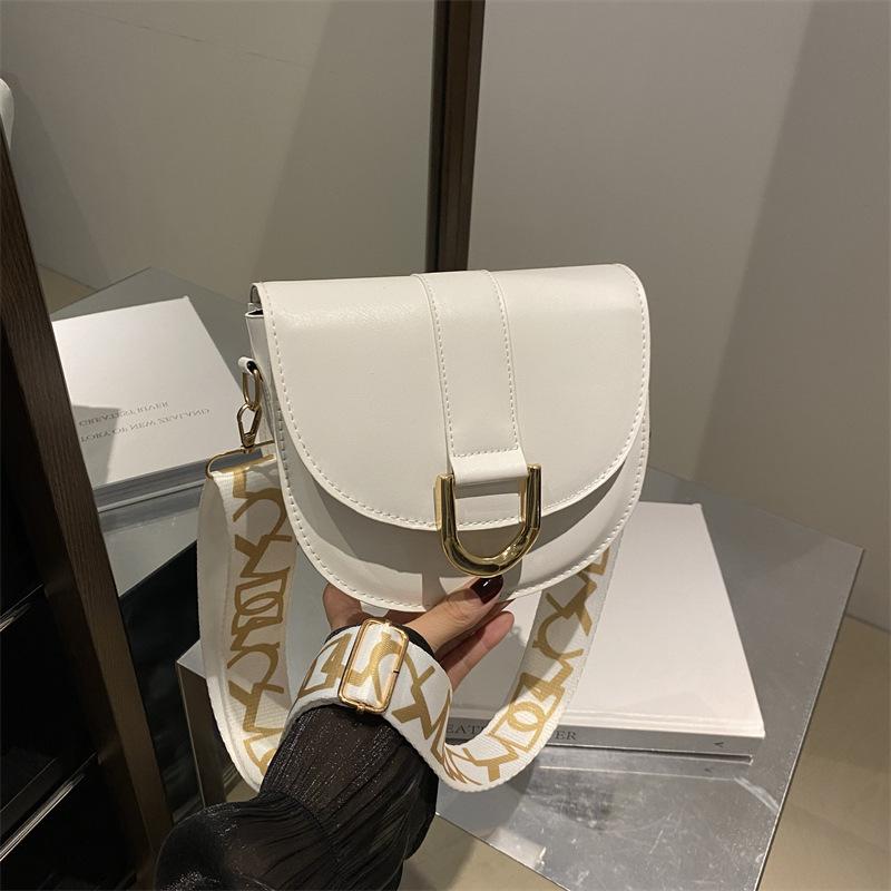 Small Bag Women's Autumn Simple Women's Bag 2025 New Trendy Fashion Messenger Bag Foreign Style One Shoulder Underarm Saddle Bag