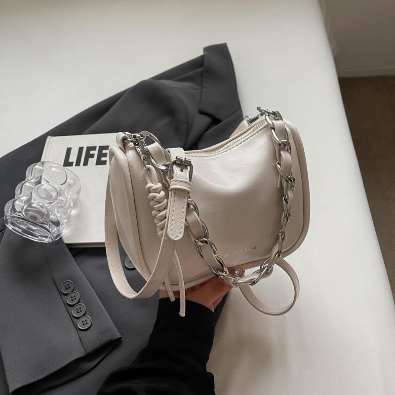 

Высококачественная серебряная маленькая сумка в иностранном стиле для женщин 2024 года, новая модная летняя сумка-мессенджер, маленькая квадратная сумка через плечо бежевый