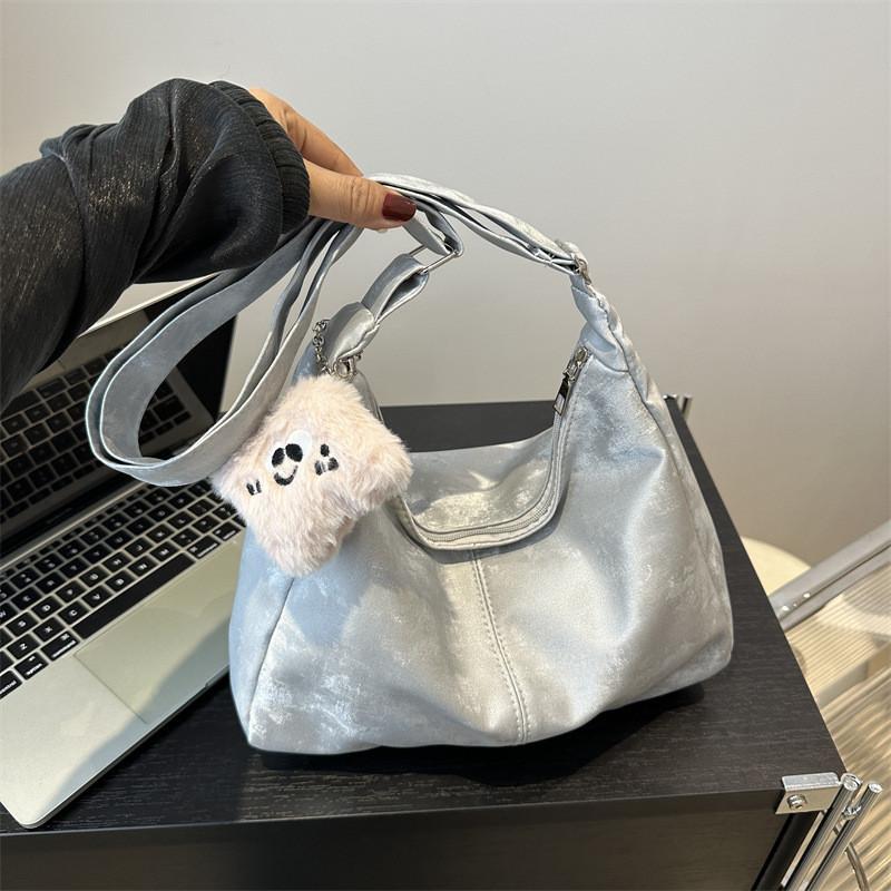 Elegant Stylish Large Capacity Shoulder Tote Bag With Trendy Colors And Chic Design