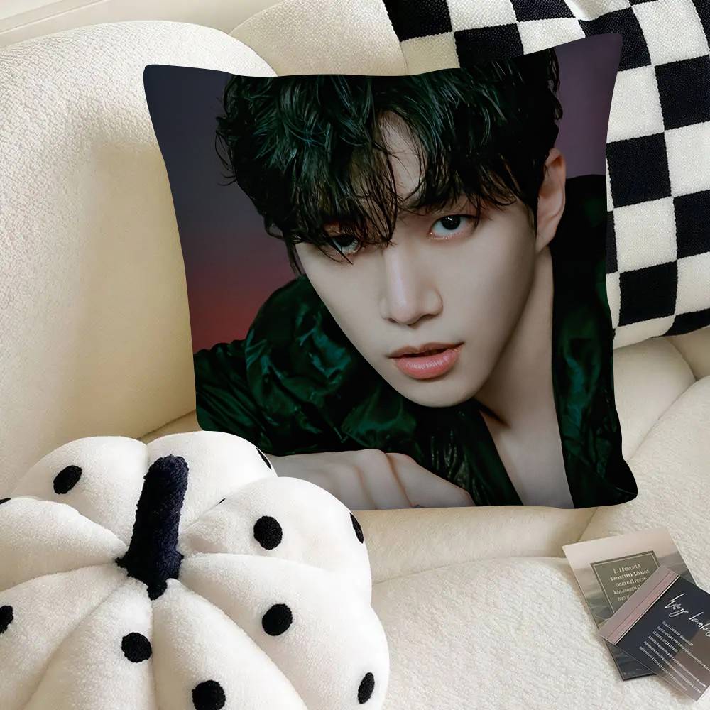 

Singers Actors Kpop Lee Junho Pillow Case Fashion Square Pillowcase Bedroom Sofa Room Ins Decoration Leisure 40x40 cm