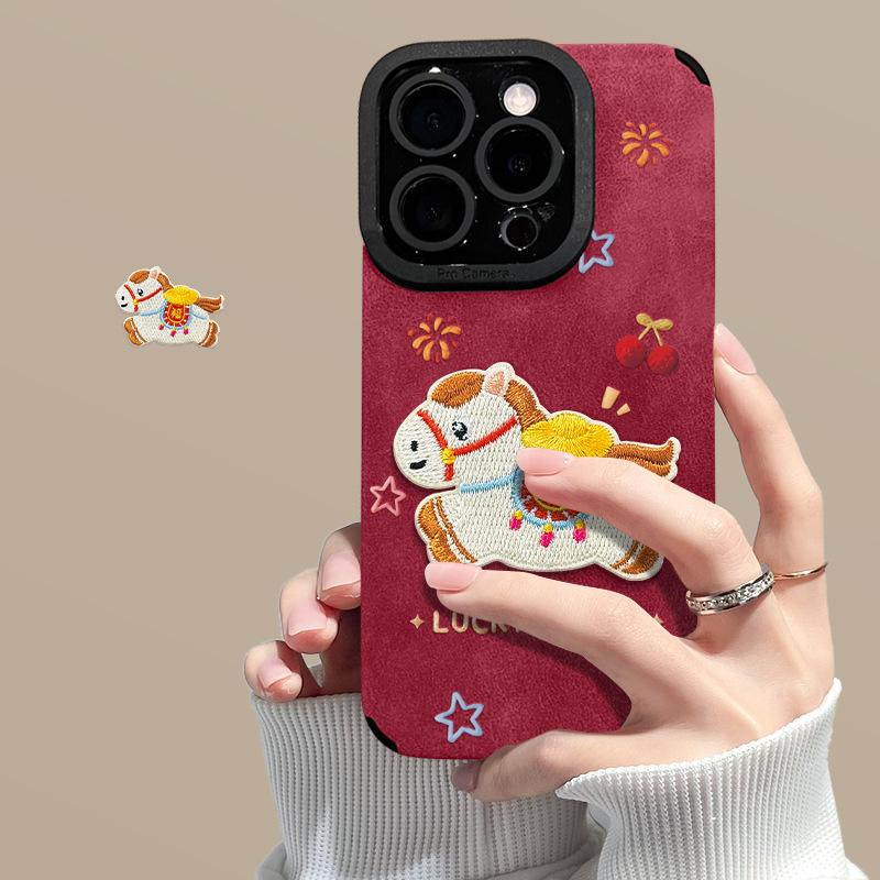 Applicable to Apple 17promax mobile phone case iPhone16 embroidered pony bracelet 15 New Year's 14 silicone anti-drop 13