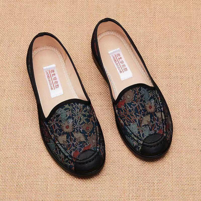 Summer Old Beijing Cloth Shoes Female Mother Shoes Breathable the Elderly Soft-soled Shoes Non-slip Grandma Shoes Flat Old Lady Shoes