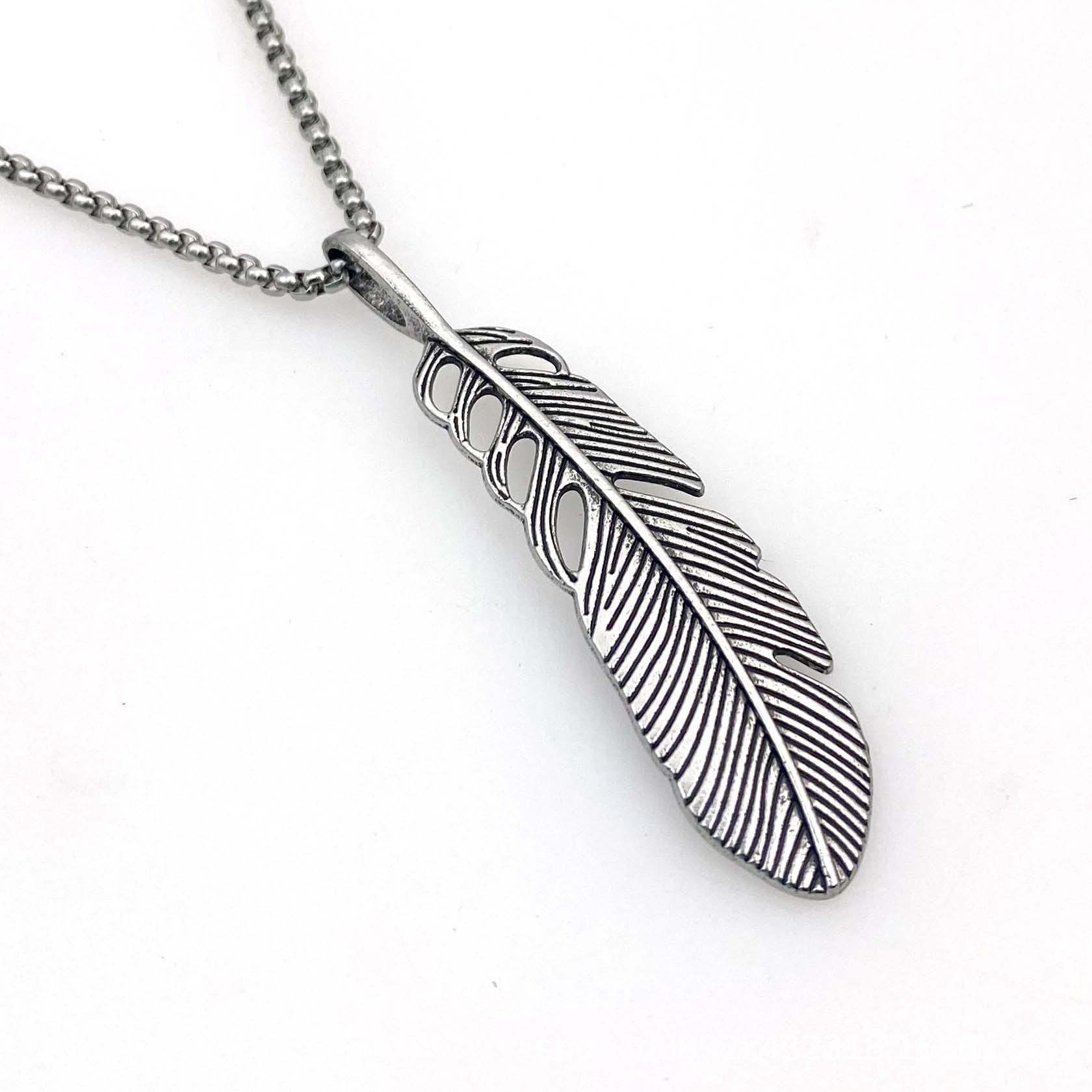 

Персонализированный Хип-Хоп Ретро Подвеска Перо Такахаши Ожерелье из Титановой Стали Мода Простой Стиль Цепочка для Свитера Аксессуары