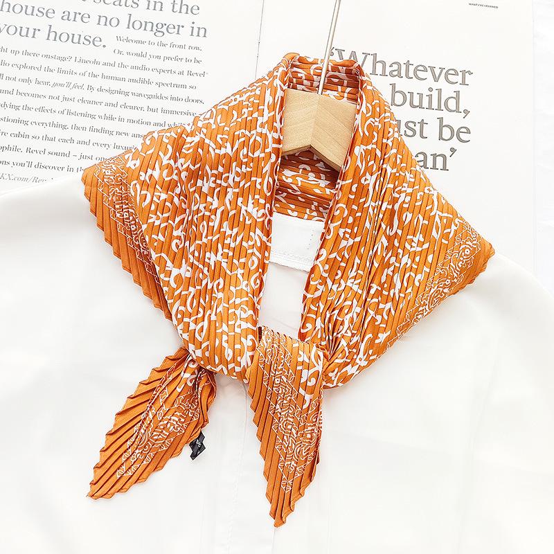 Retro Color Block Crinkled Square Scarf - 70cm Pleated Neckerchief in Imitation Silk for Women