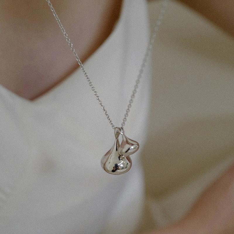 Y2K Starfish Flower Necklace: Cool, Sweet Style for Women’s Fashion