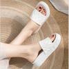 Thick Soled Slippers for Women's Outdoor Wear, Fashionable and Comfortable In Summer. One Line Slippers for Casual Beach Wear