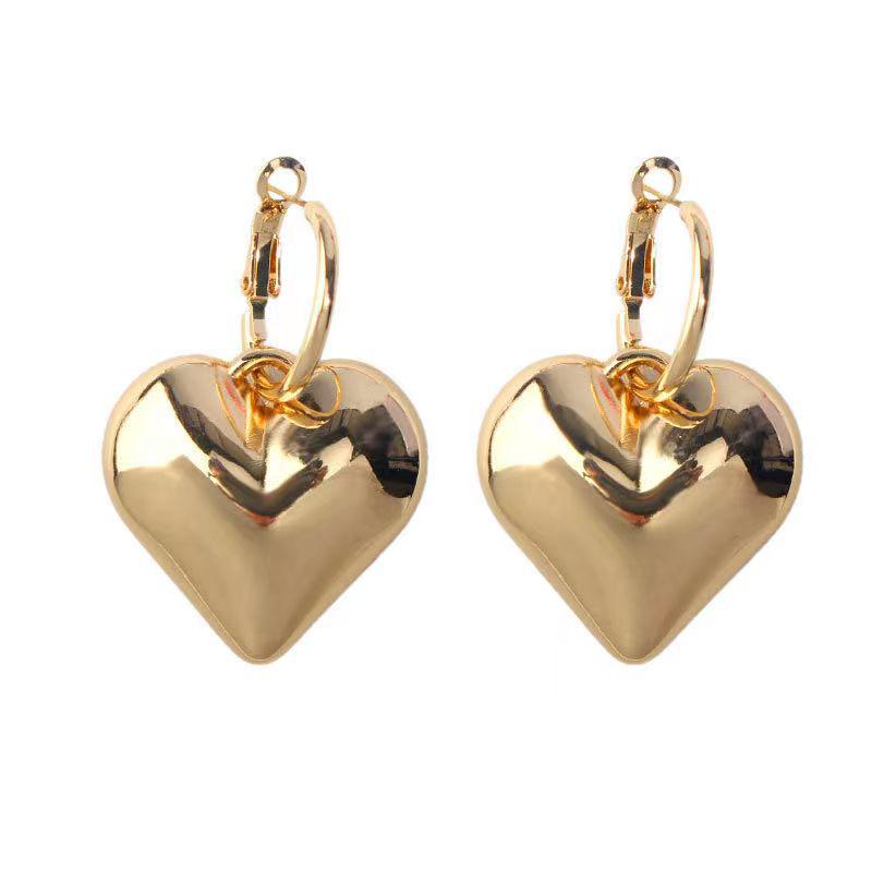 2025 Elegant 3D Peach Heart Earrings: Versatile, High-End Design for Women