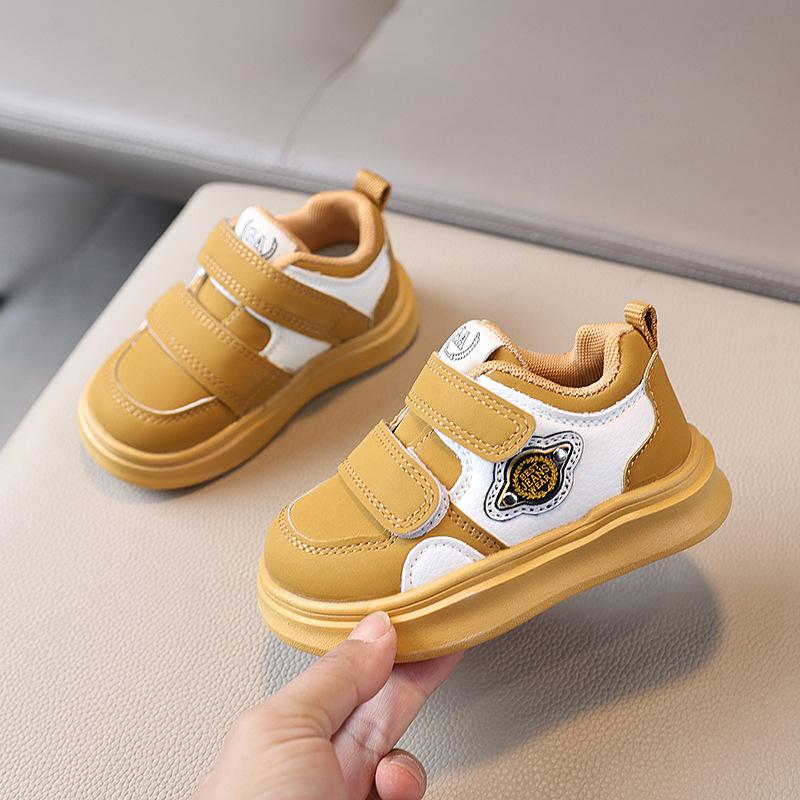 Dětské boty pro děti ve věku 2-8 let Délka chodidla 13-18 cm Sportovní boty Nízké boty Protiskluzové boty Módní suchý zip Měkká podrážka Boty pro batolata