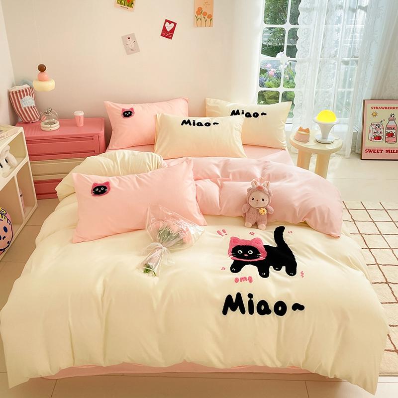 Gentle Cream Tone Duvet Cover Embroidery Craft Kitten Pattern Bedding Skin-friendly Washed Cotton Quilt Cover for Boys and Girls